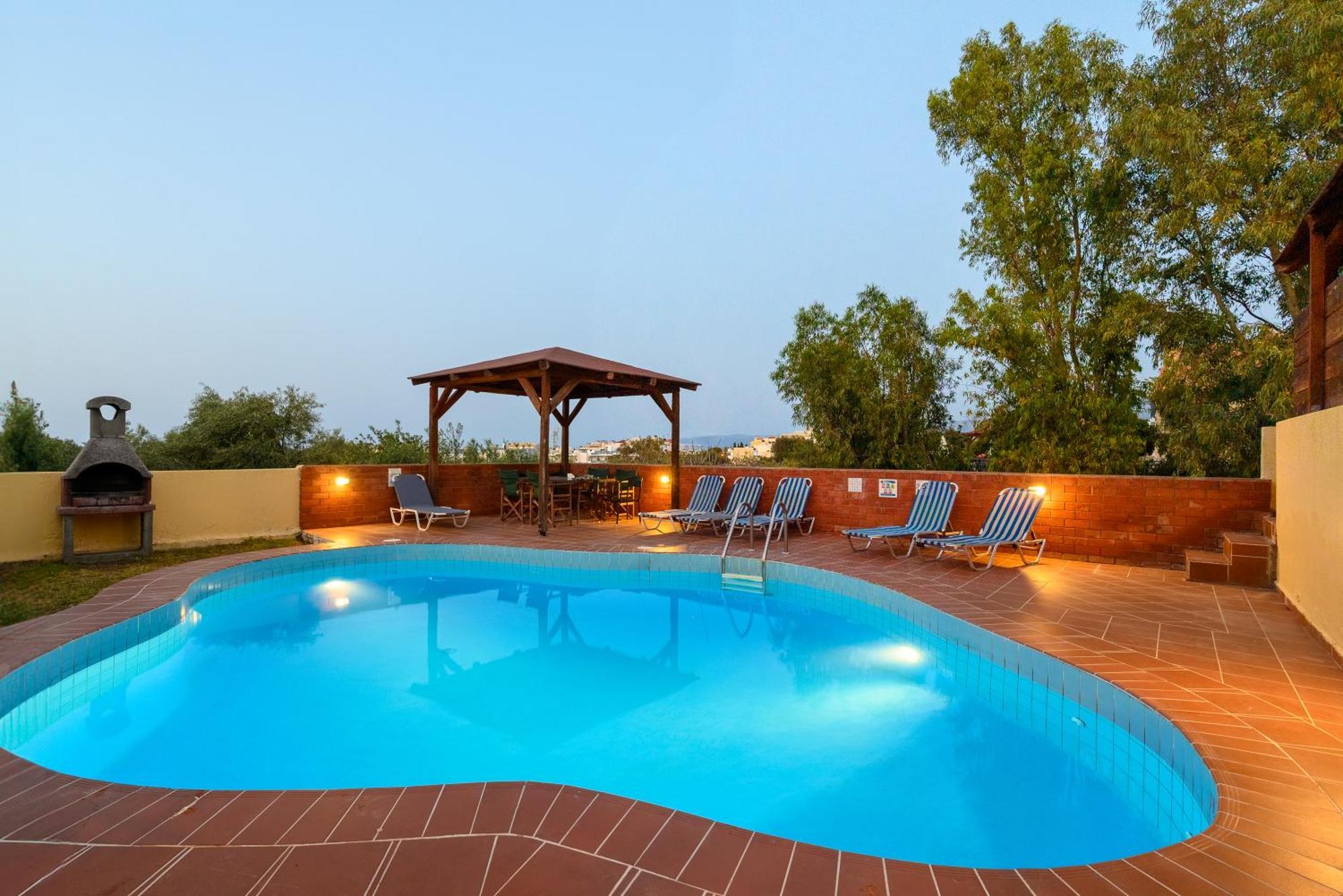 Renia'S Villas Hersonissos  Exterior photo